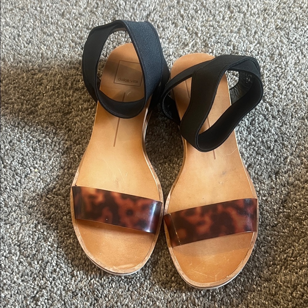 Dolce Vita Black and Brown Sandals